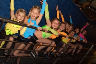 Tánc Tábor programok, információk-Fortuna Divatstúdió Online